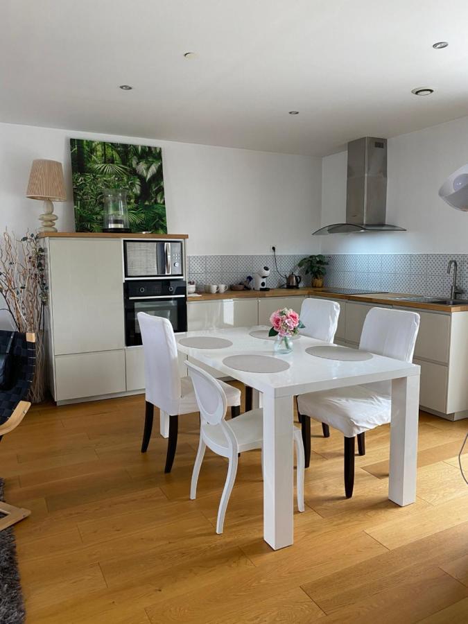 Jasmin House Apartment เซอนง ภายนอก รูปภาพ